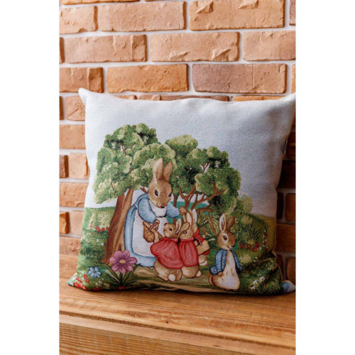 Подушка Прованс декоративная гобеленовая Зайчиха с зайчатами Поляна 45х45 см (034246) – Прованс