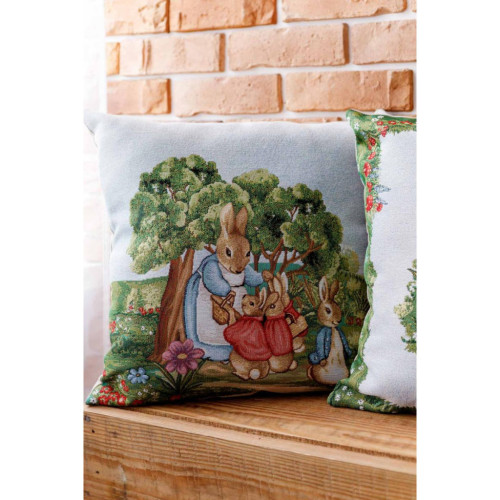 Подушка Прованс декоративная гобеленовая Зайчиха с зайчатами Поляна 45х45 см (034246) – Прованс (вид 1)
