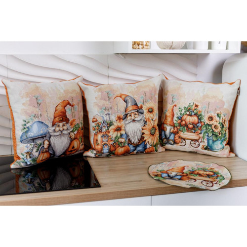 Подушка Прованс гобеленовая Тыквенные гномы с синим грибом 45х45 см (036206) – Прованс (вид 1)
