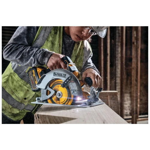 Дискова пила DeWALT 18V XR Li-lon FLEXVOLT ADVANTAGE, диск 190х30 мм, TSTAK (без АКБ та ЗП) (DCS573NT) – Dewalt (вид 3)