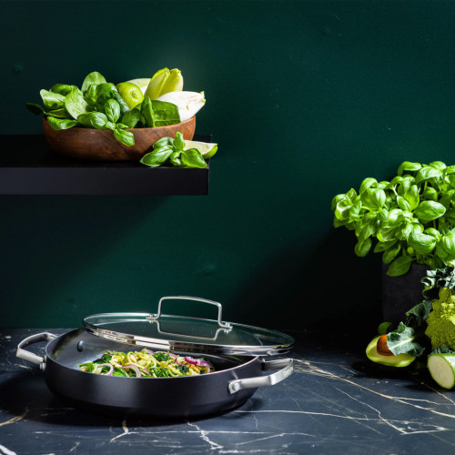 Сотейник GreenPan Chef's Collection з кришкою 28 см, 3,5 л (CC007736-001) – GreenPan (вид 2)