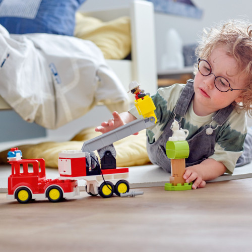 Конструктор LEGO DUPLO Town Пожежна машина 21 деталь (10969) – LEGO (вид 2)
