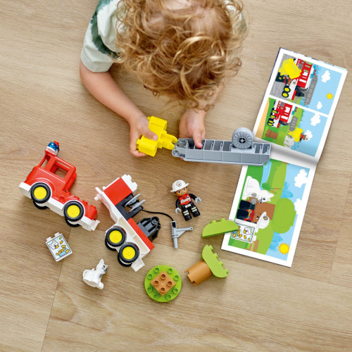 Конструктор LEGO DUPLO Town Пожежна машина 21 деталь (10969) – LEGO (вид 4)